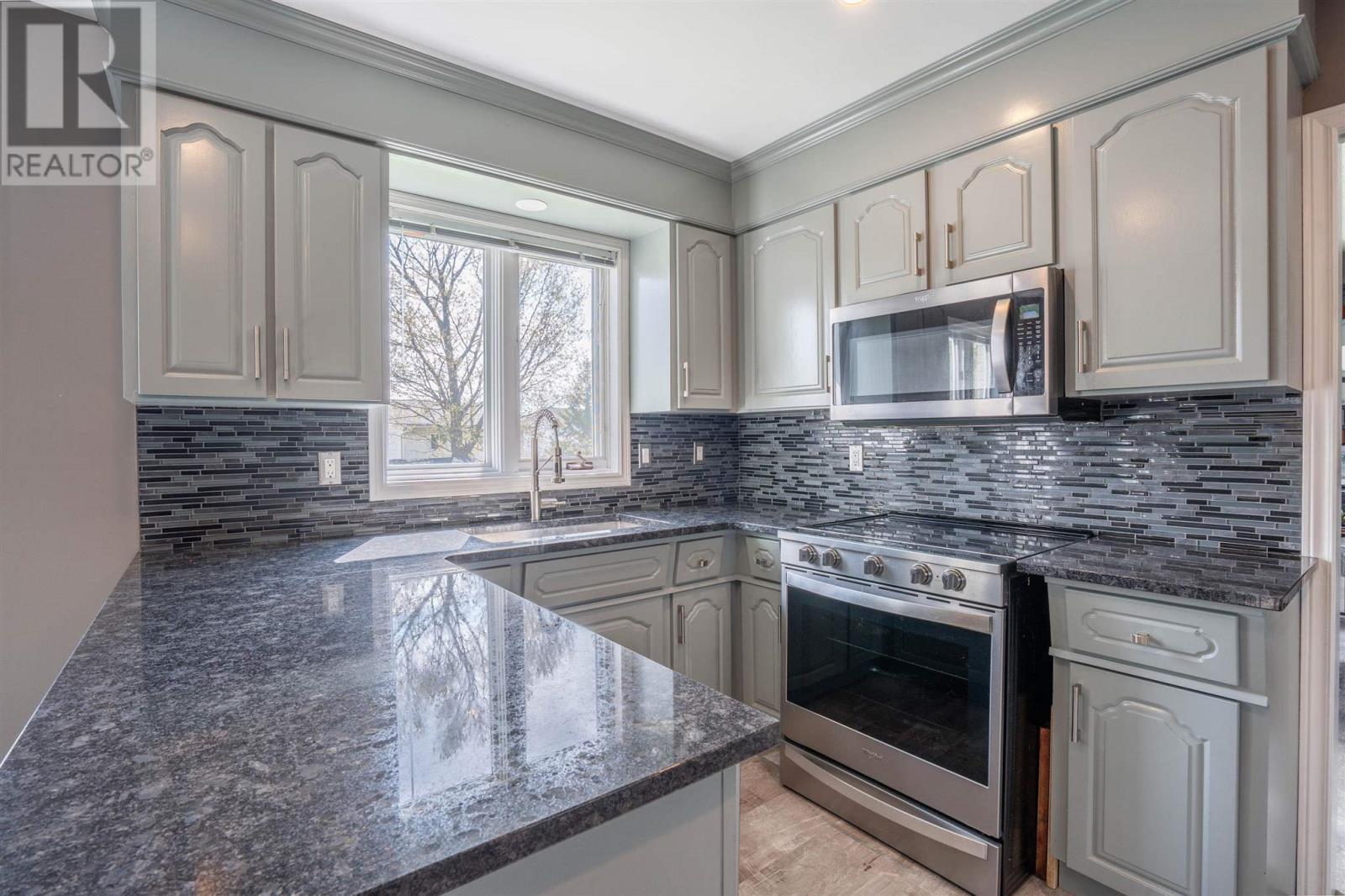 212 Promenade Dr, Sault Ste. Marie, Ontario P6B 5J6 - Photo 9 - SM261244