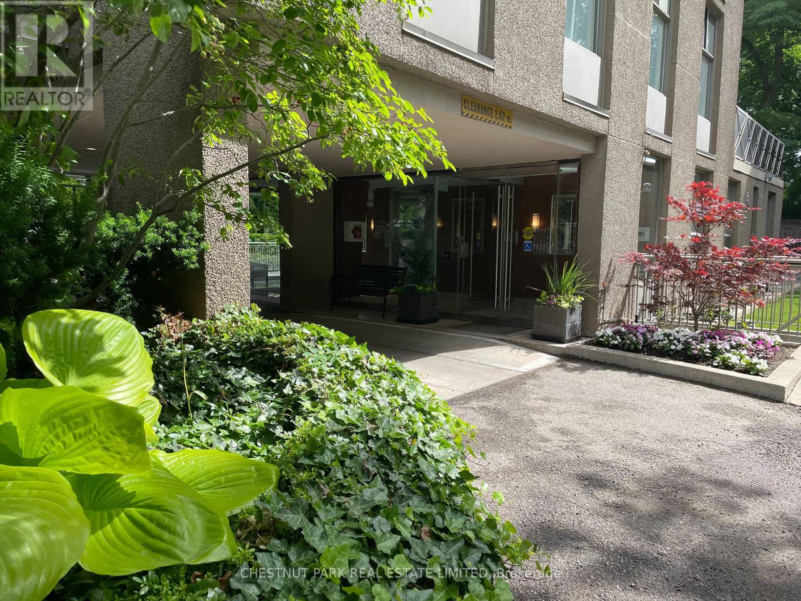 8 - 423 AVENUE ROAD, Toronto, Ontario