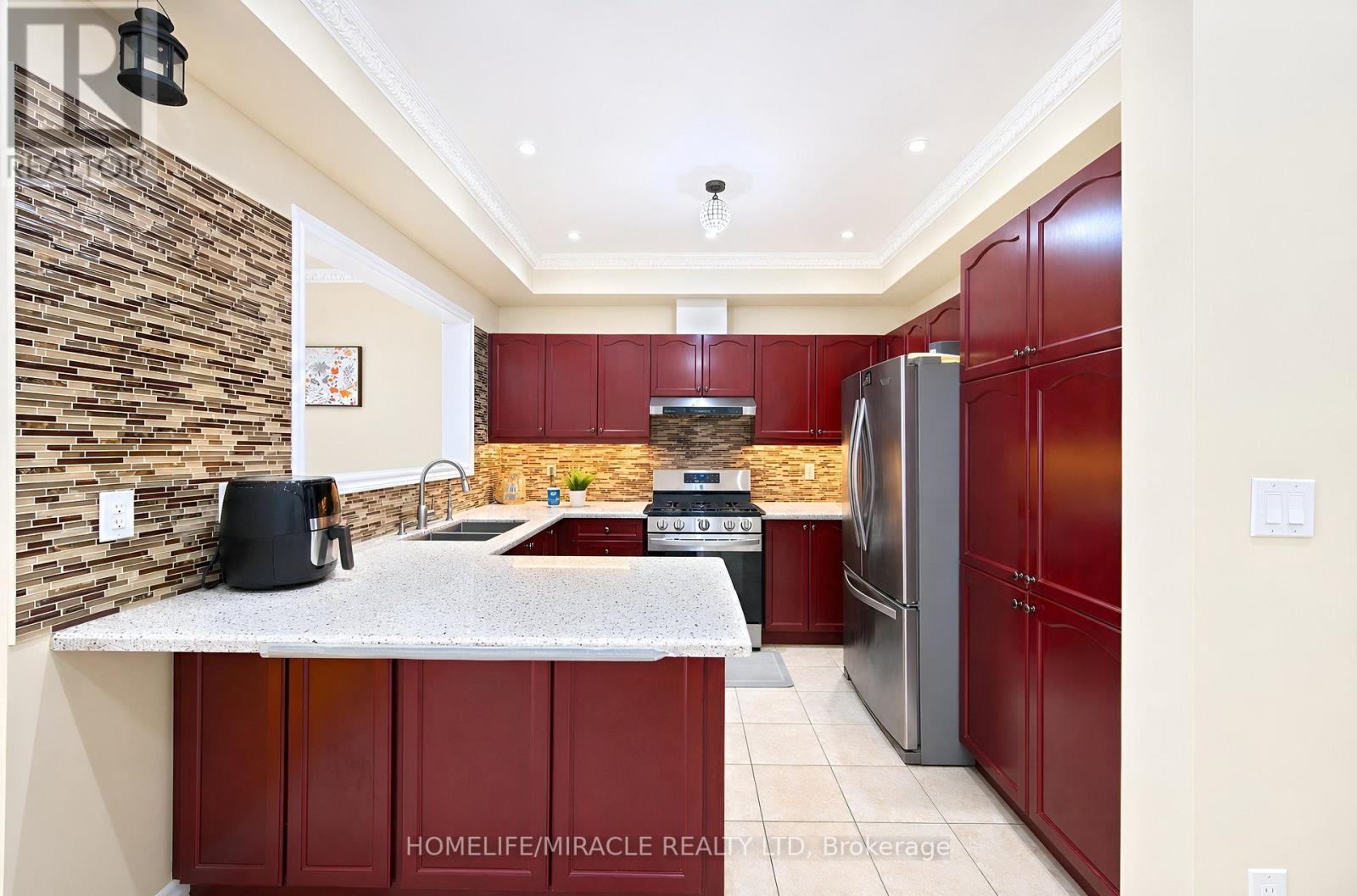 34 Washburn Road, Brampton, Ontario  L6P 3V6 - Photo 11 - W13473946