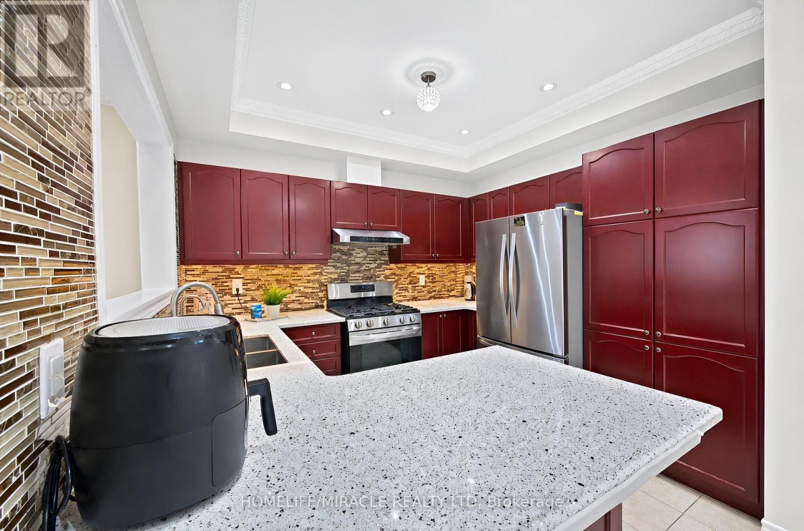 34 Washburn Road, Brampton, Ontario  L6P 3V6 - Photo 13 - W13473946