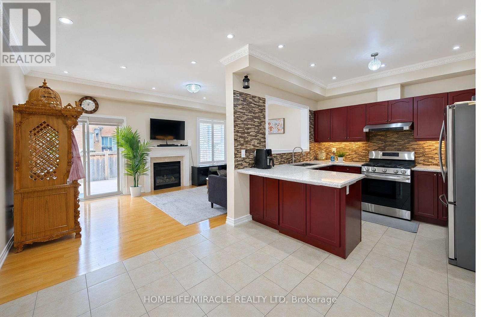 34 Washburn Road, Brampton, Ontario  L6P 3V6 - Photo 9 - W13473946