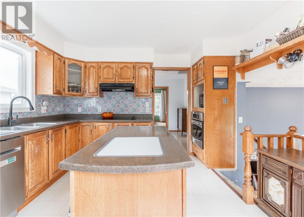 3877 Macmillan Drive, Val Caron, Ontario  P3N 1H9 - Photo 5 - 2128739