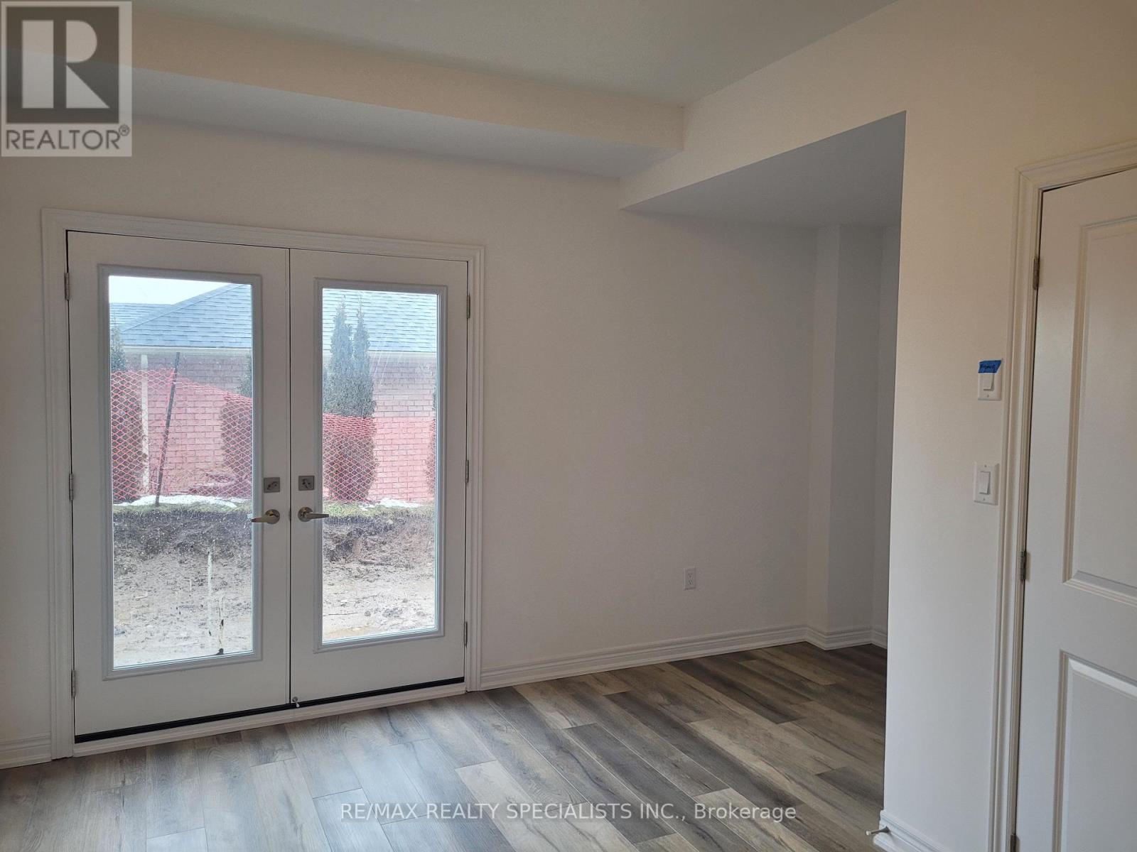 4 - 106 Court Drive, Brant, Ontario N3L 0N2 - Photo 2 - X13249140