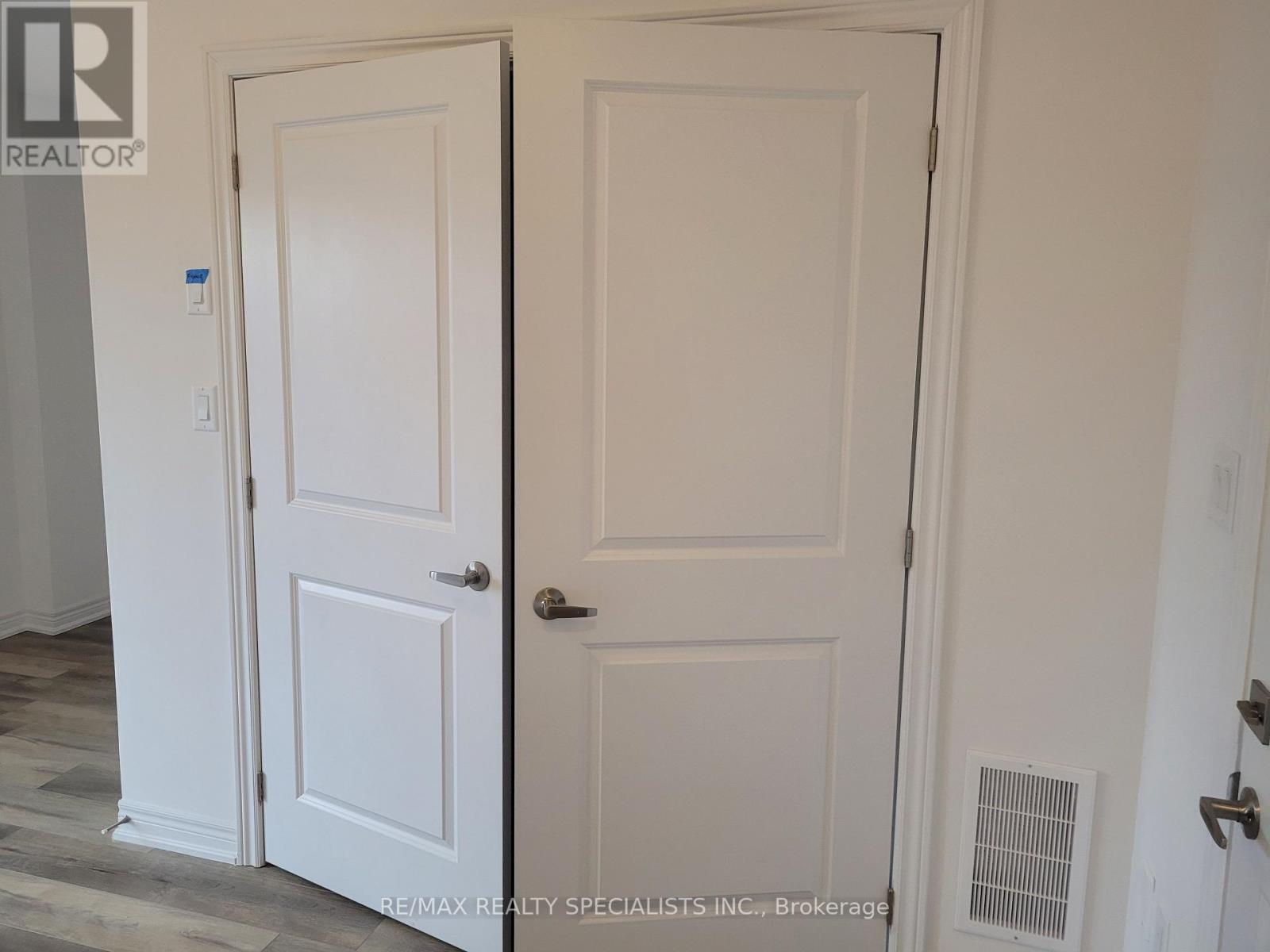 4 - 106 Court Drive, Brant, Ontario N3L 0N2 - Photo 3 - X13249140
