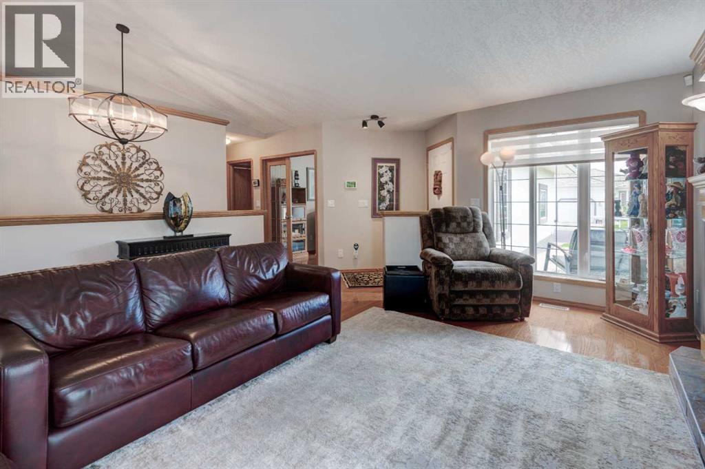 3 Strathmore Lakes Bay, Strathmore, Alberta  T1P 1L8 - Photo 3 - A2248842