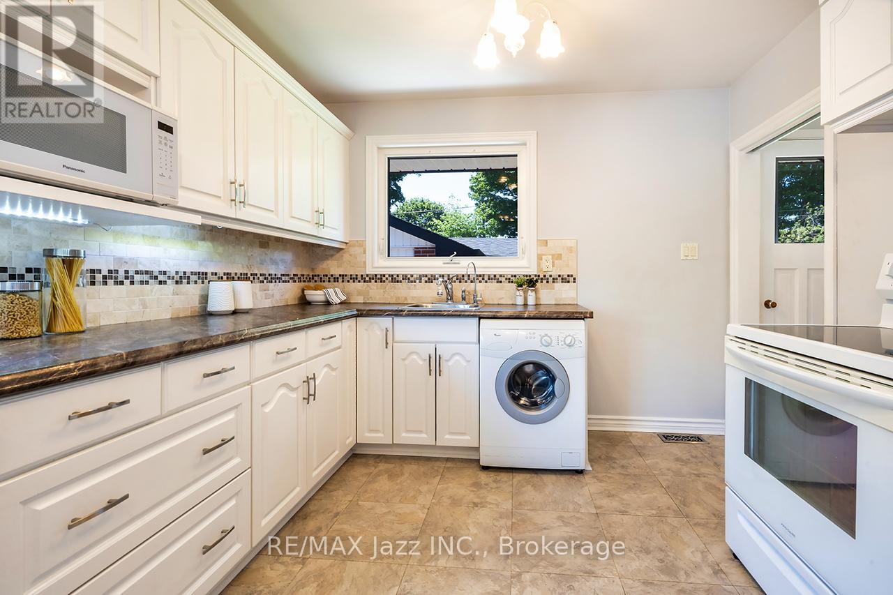 950 Mary Street N, Oshawa, Ontario L1G 5G8 - Photo 16 - E13477996