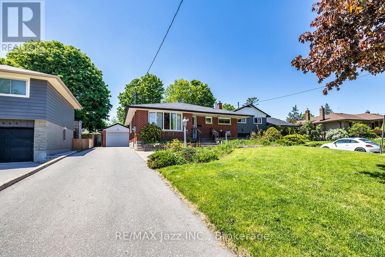 950 Mary Street N, Oshawa, Ontario L1G 5G8 - Photo 3 - E13477996