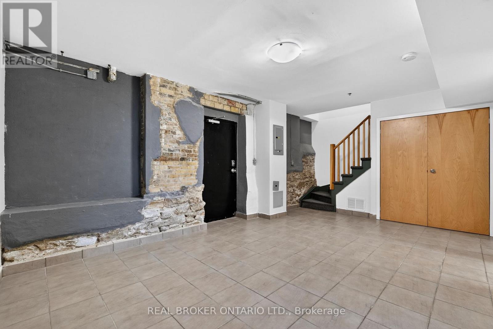 9 - 12 Bridgeport Road E, Waterloo, Ontario  N2J 2J3 - Photo 21 - X13474352