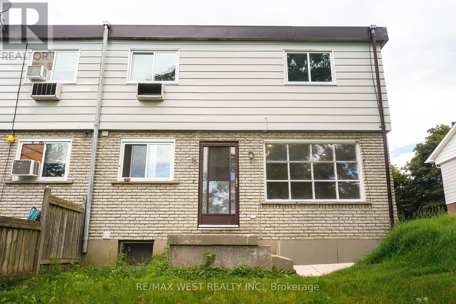 3 - 19 BRENDA COURT, Brantford, Ontario