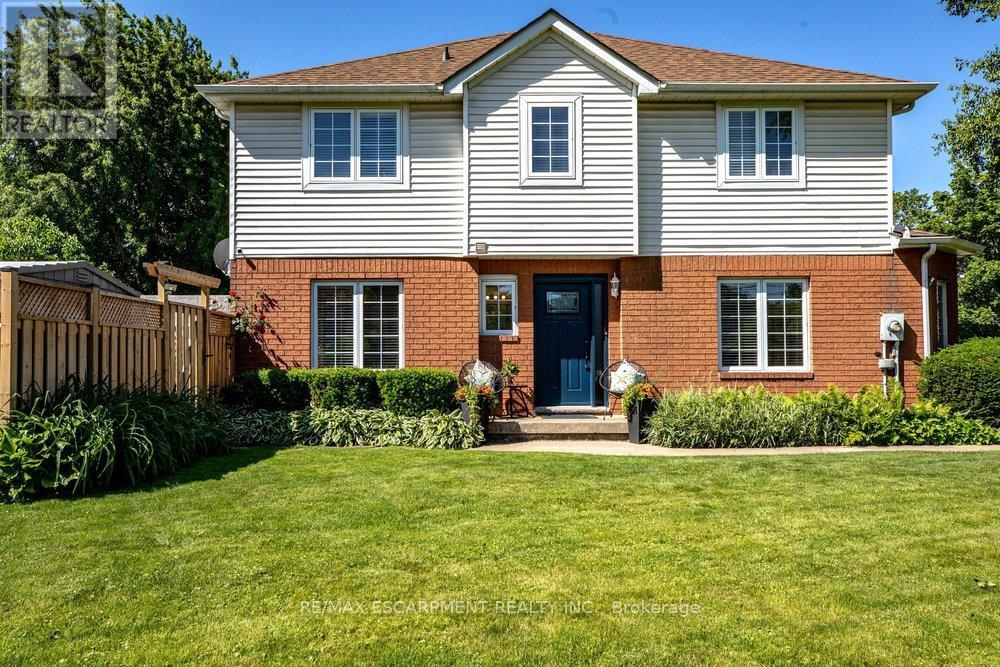 37 Walker Court, Grimsby, Ontario L3M 5J5 - Photo 2 - X13474502
