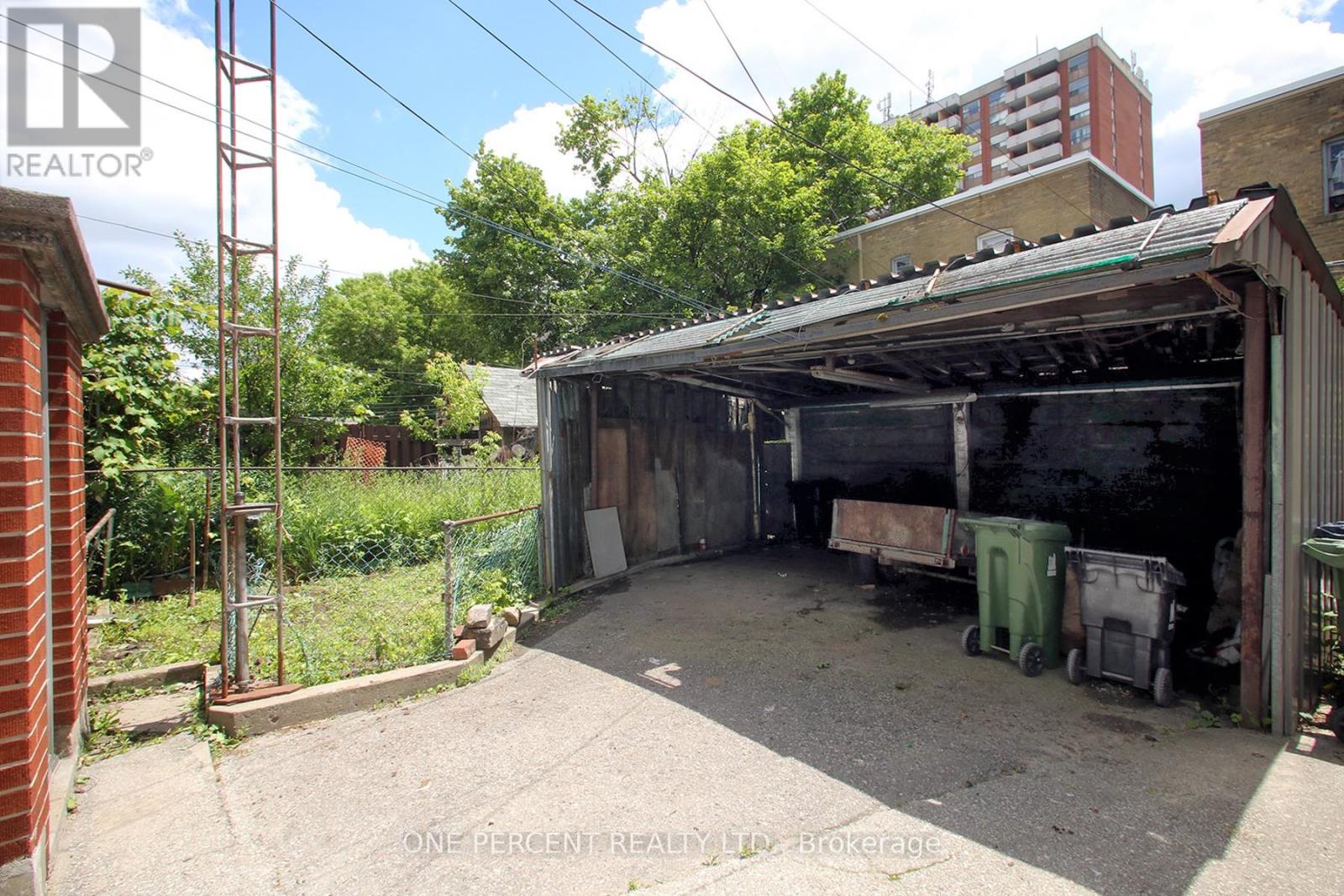 227 Livingstone Avenue, Toronto, Ontario  M6E 2M3 - Photo 20 - W13477674