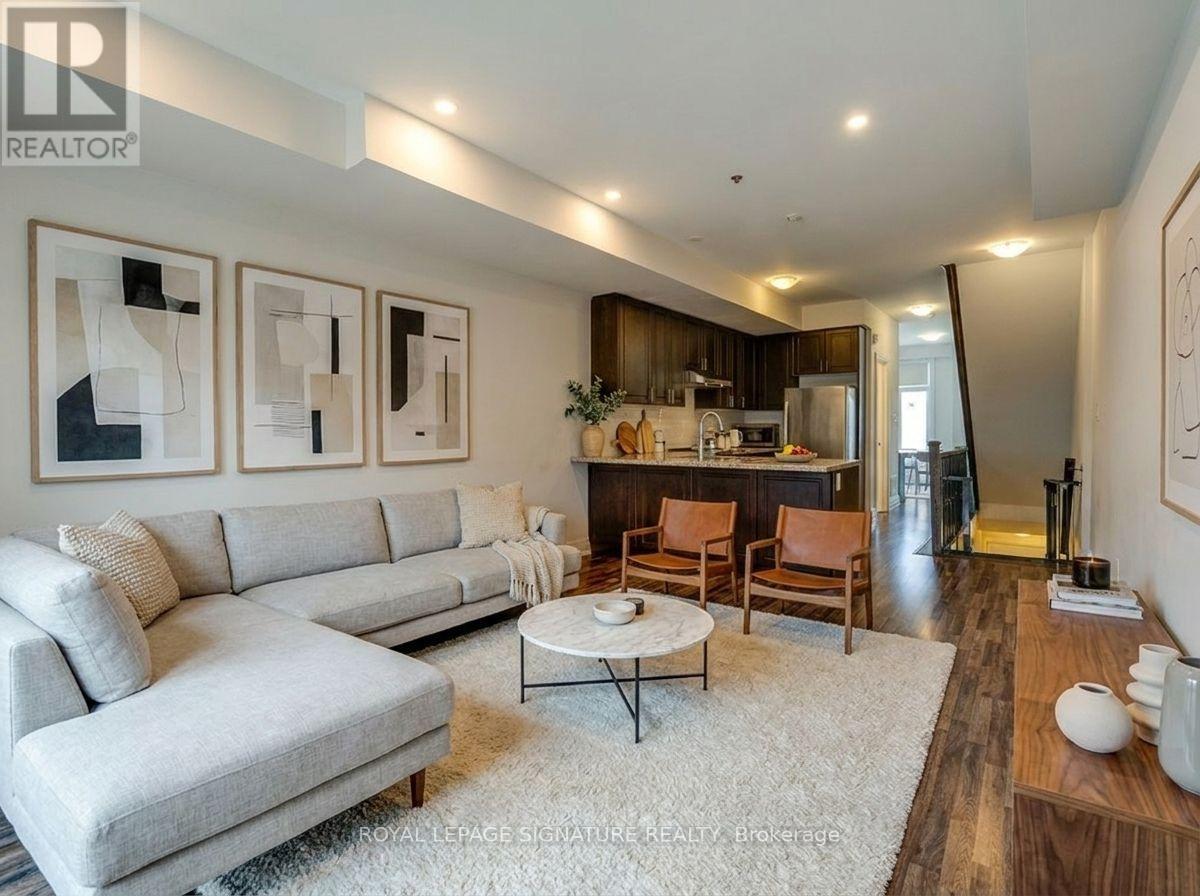 UPPER - 59 CREEKBANK ROAD, Toronto, Ontario