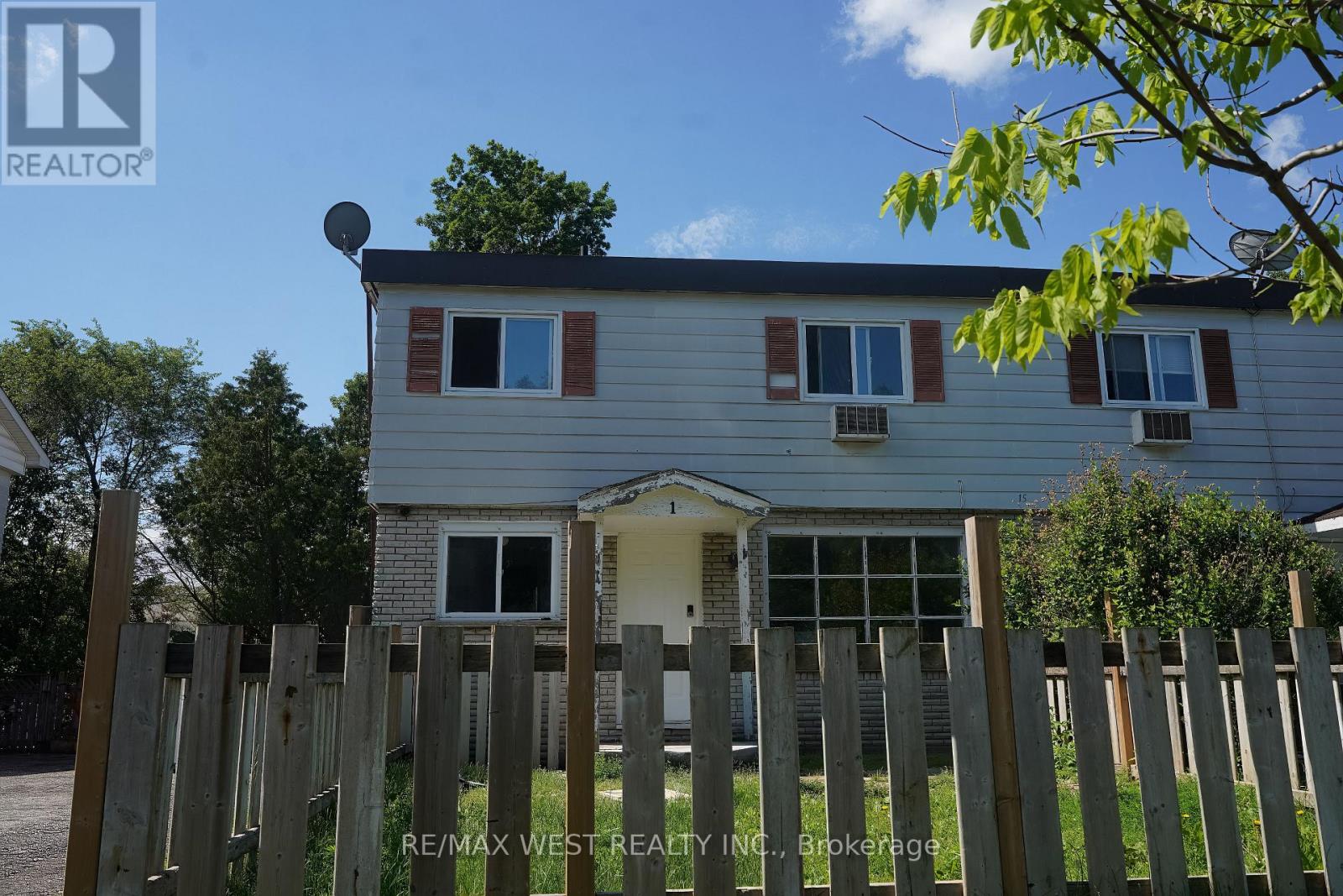 1 - 19 BRENDA COURT, Brantford, Ontario