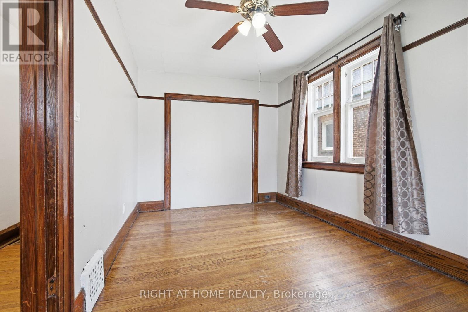 502 Salem Avenue N, Toronto, Ontario  M6H 3E1 - Photo 7 - W13477728