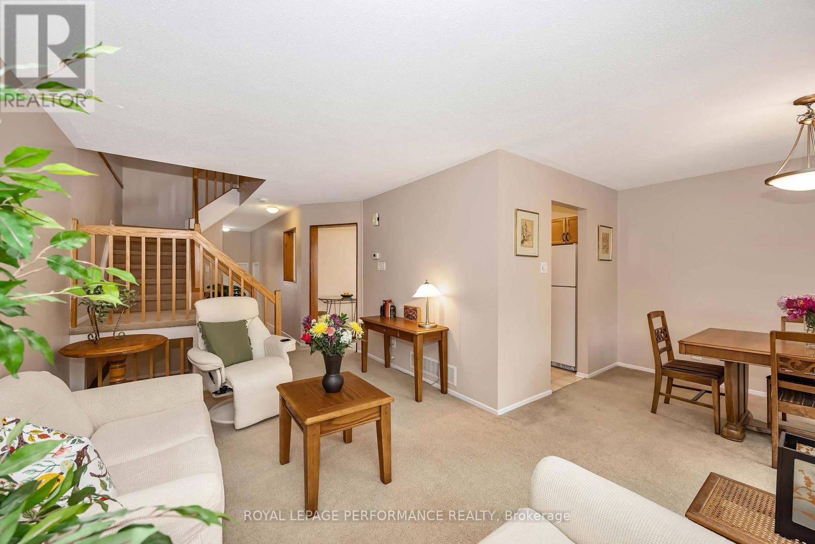 26 Armadale Crescent, Ottawa, Ontario  K2J 4A4 - Photo 5 - X13478302