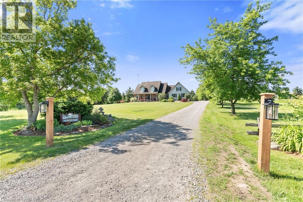 98 Smith Road, Stoney Creek, Ontario  L8J 2Z3 - Photo 2 - 40841277
