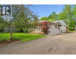 107 QUEENSTON Drive, Kitchener, Ontario