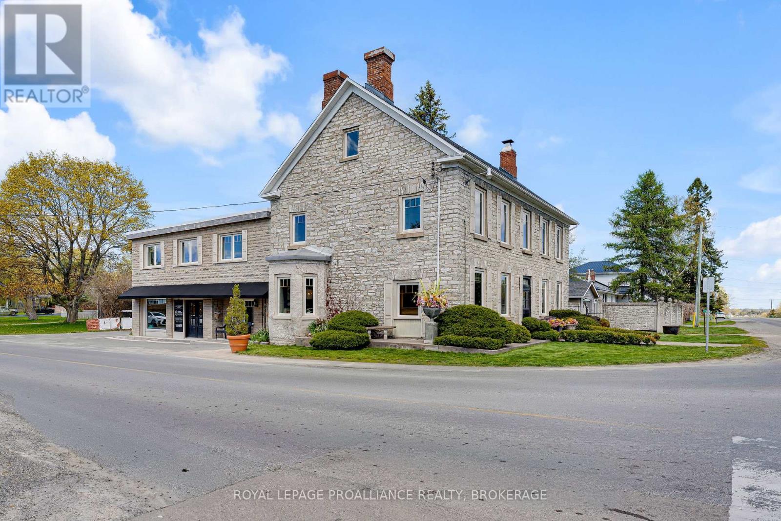 1863 SYDENHAM ROAD, Kingston, Ontario