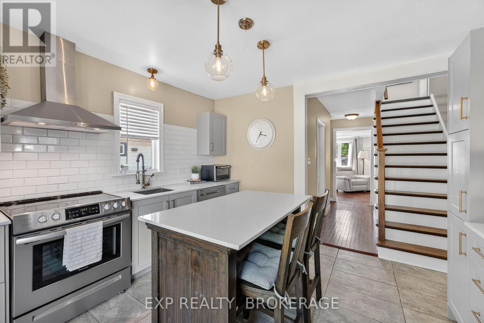911 Division Street, Kingston, Ontario  K7K 4C6 - Photo 10 - X13477962