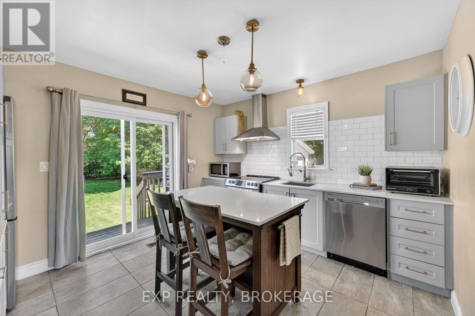 911 Division Street, Kingston, Ontario  K7K 4C6 - Photo 11 - X13477962