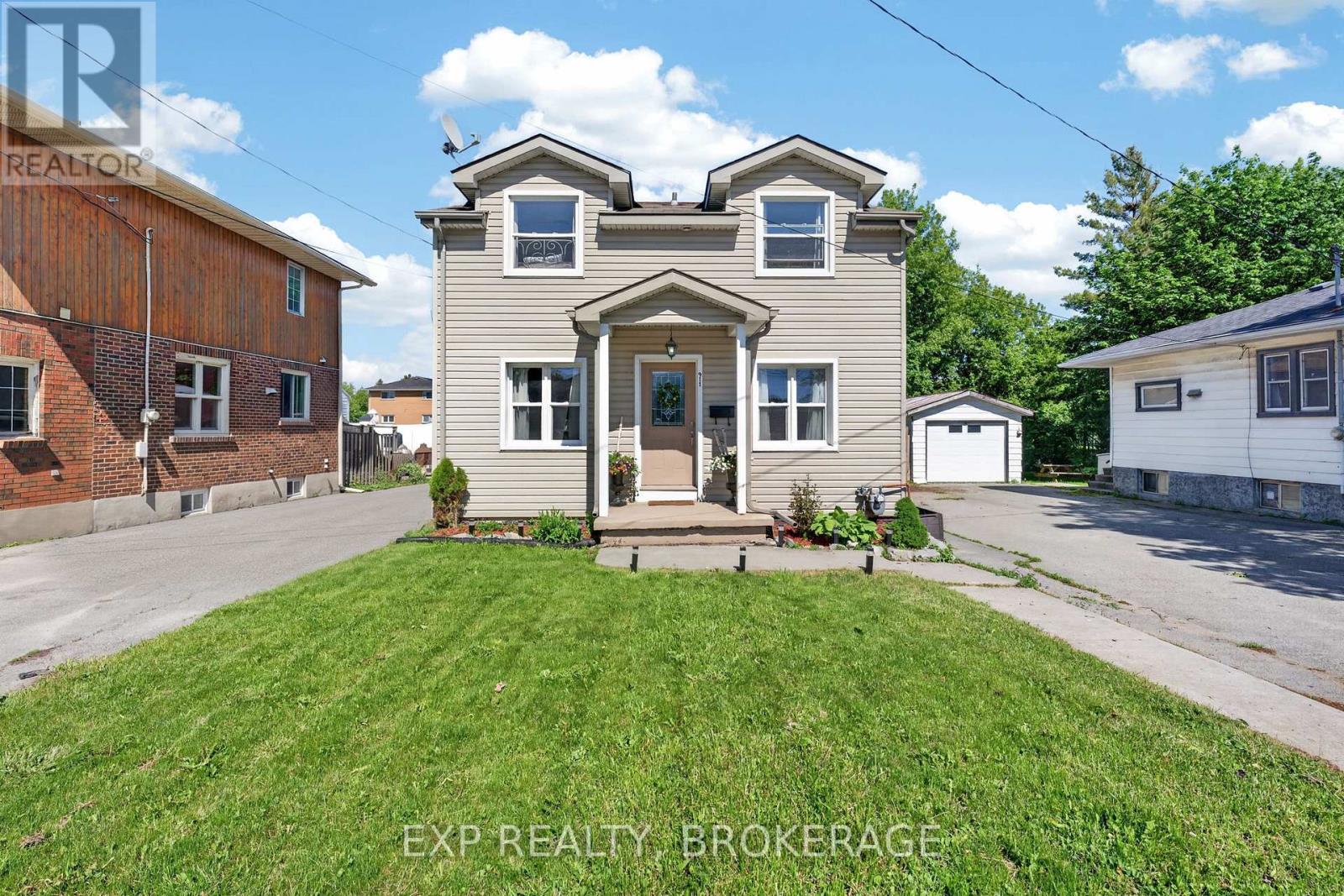 911 Division Street, Kingston, Ontario  K7K 4C6 - Photo 2 - X13477962