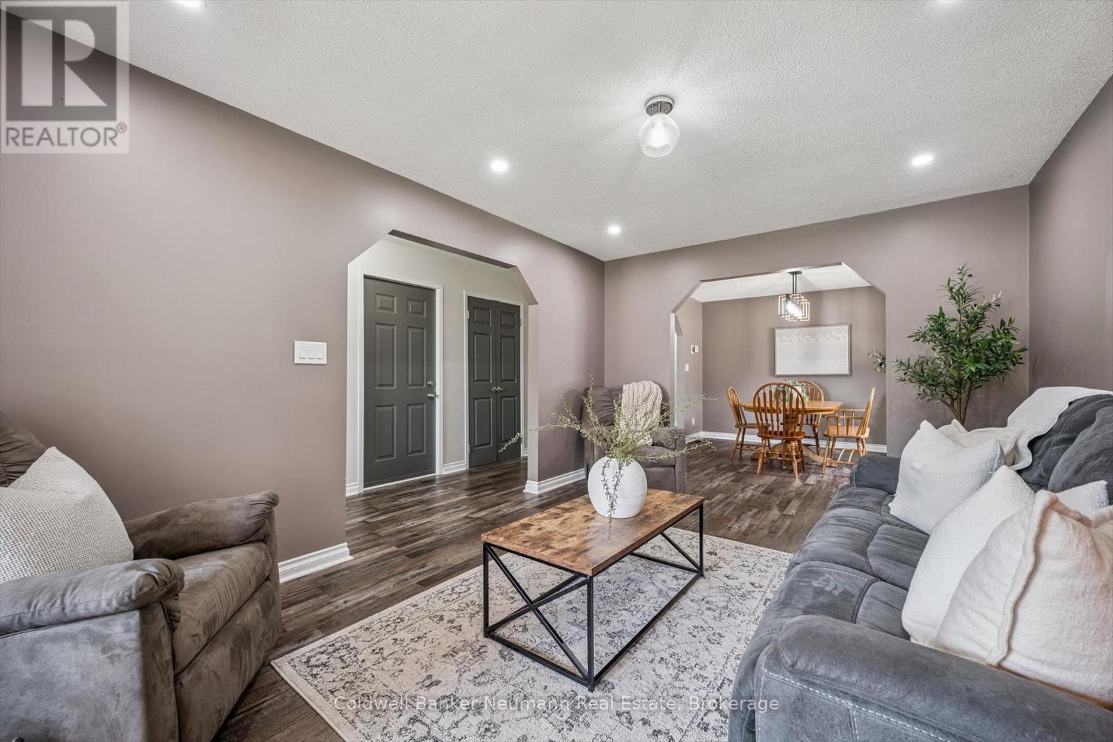 454 Hibernia Street, Stratford, Ontario  N5A 5W3 - Photo 5 - X13478068