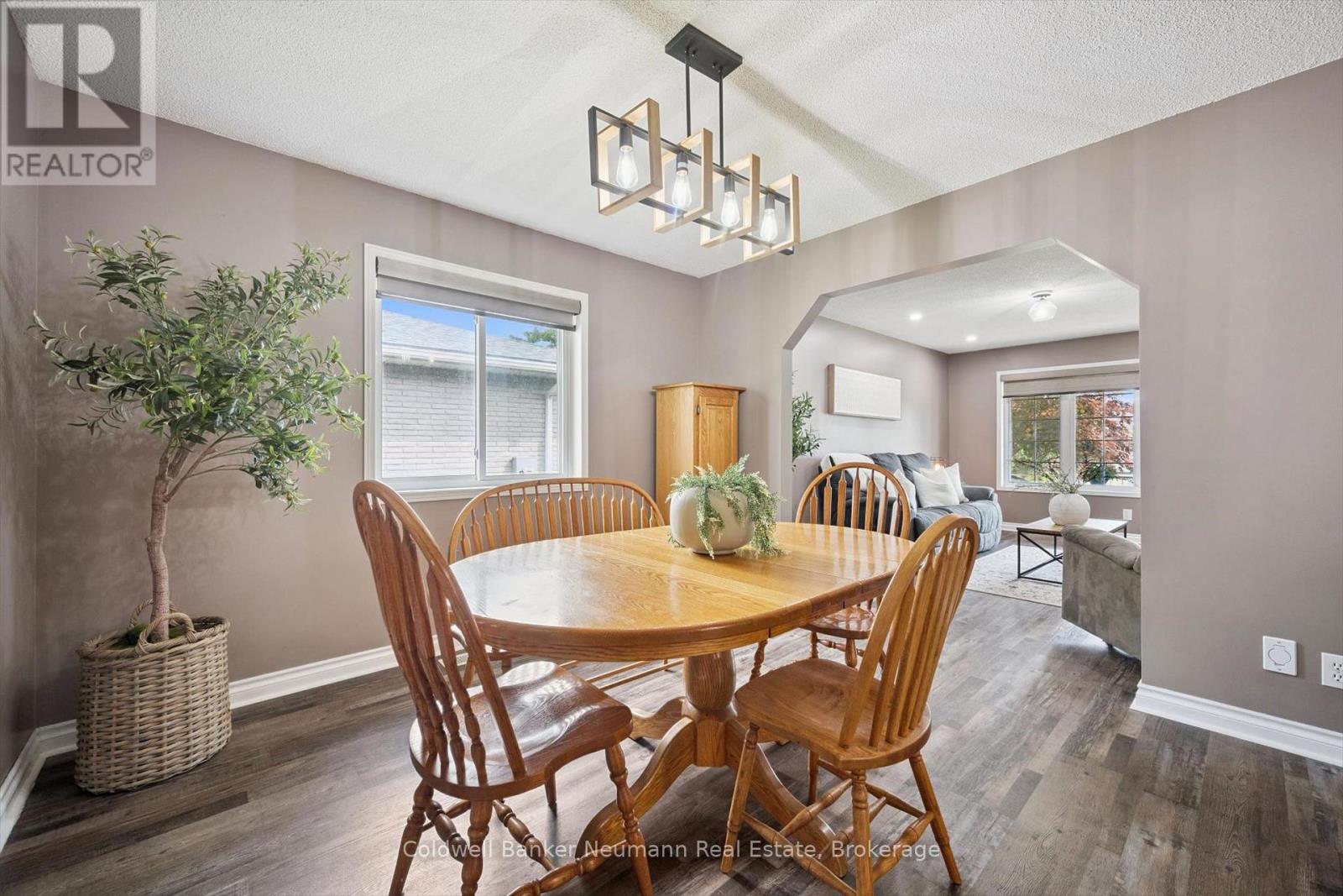 454 Hibernia Street, Stratford, Ontario  N5A 5W3 - Photo 6 - X13478068