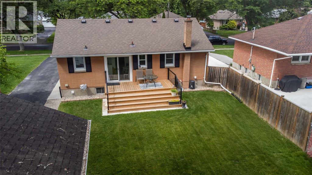 991 Germain Street, Sarnia photo 35