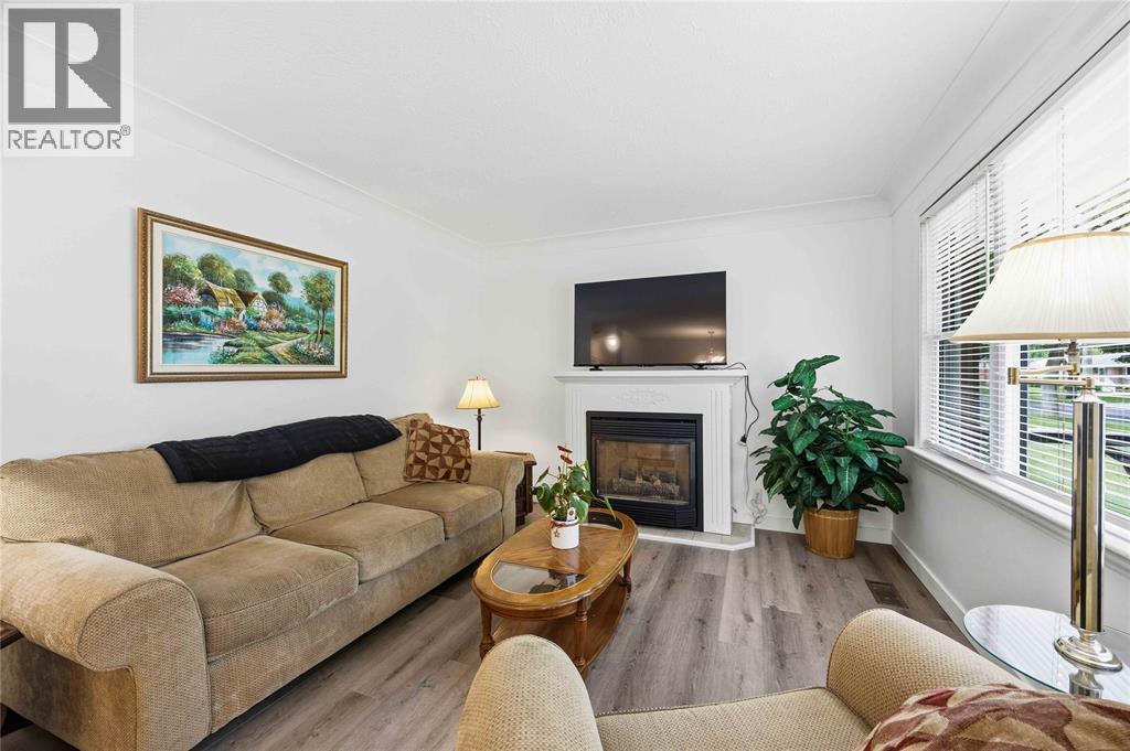 991 Germain Street, Sarnia photo 8