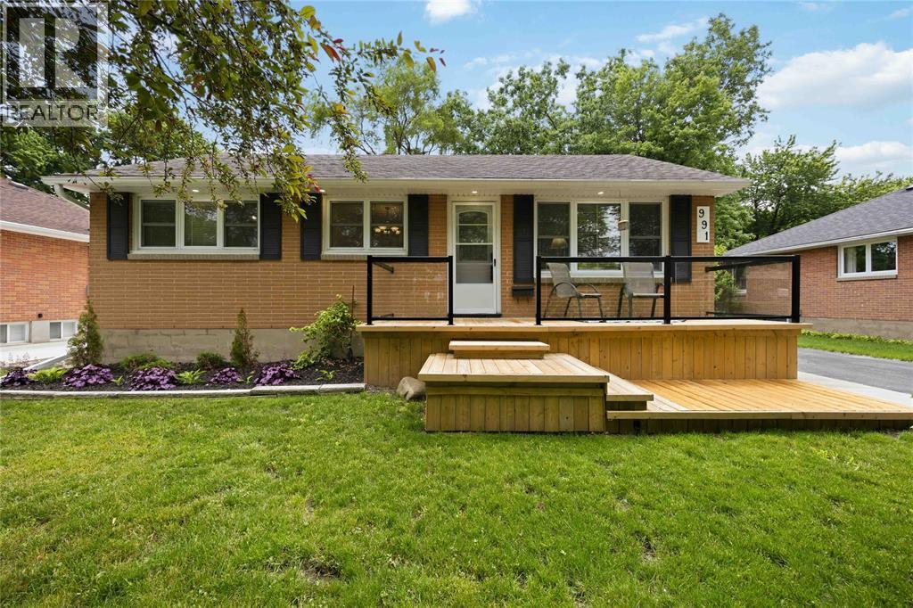 991 Germain Street, Sarnia photo 3