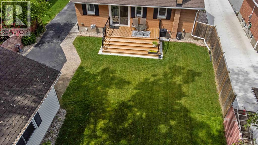 991 Germain Street, Sarnia photo 36