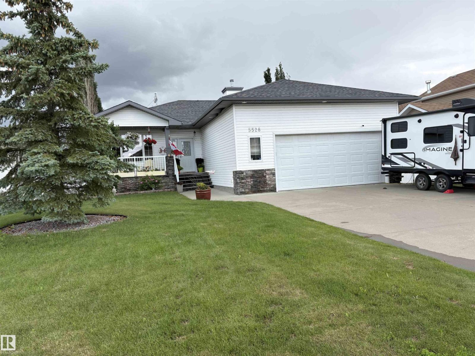 5528 43 St, Lamont, Alberta  T0B 2R0 - Photo 2 - E4495174