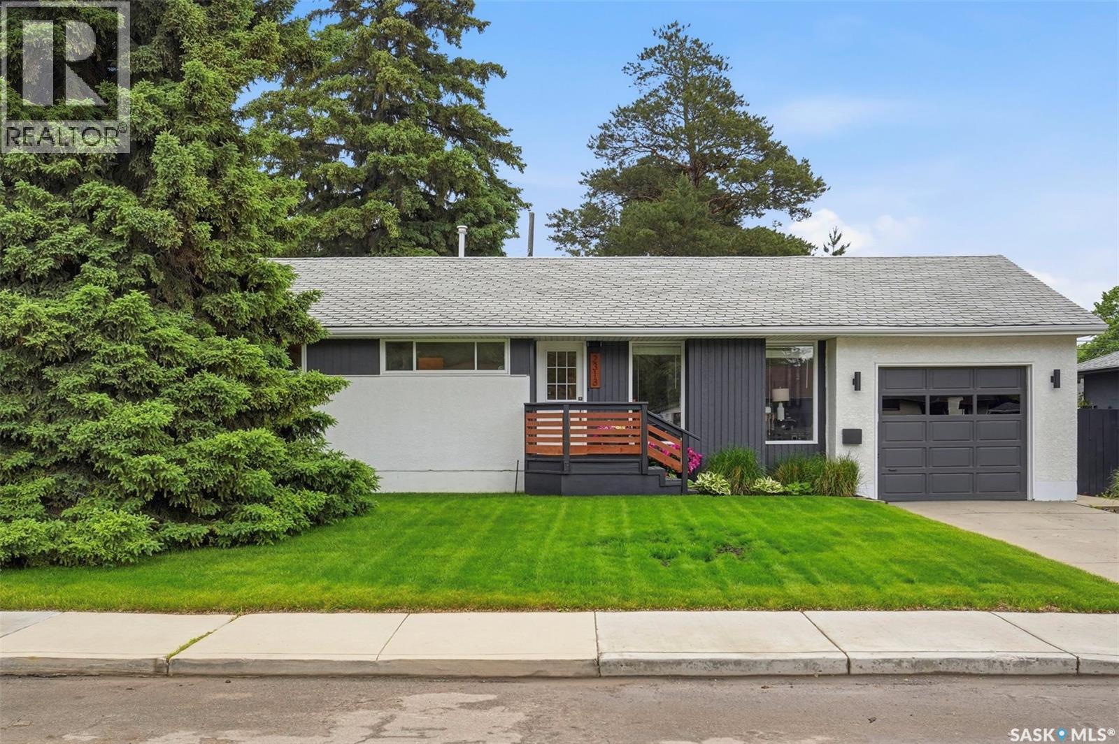 2313 Dufferin Avenue, Saskatoon, Saskatchewan  S7J 1C1 - Photo 2 - SK040299
