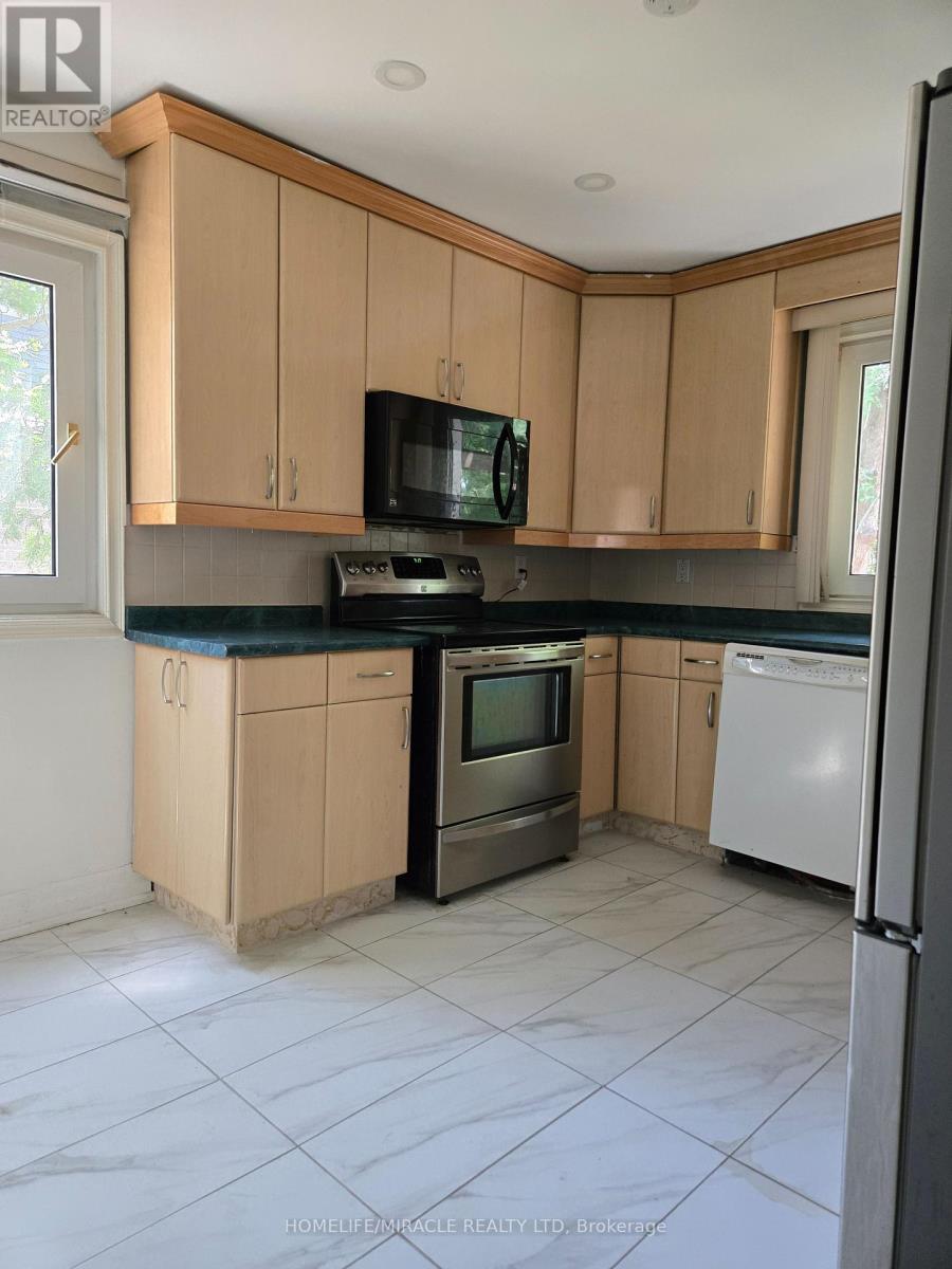 29 Codsell Avenue, Toronto, Ontario  M3H 3V7 - Photo 14 - C13462998