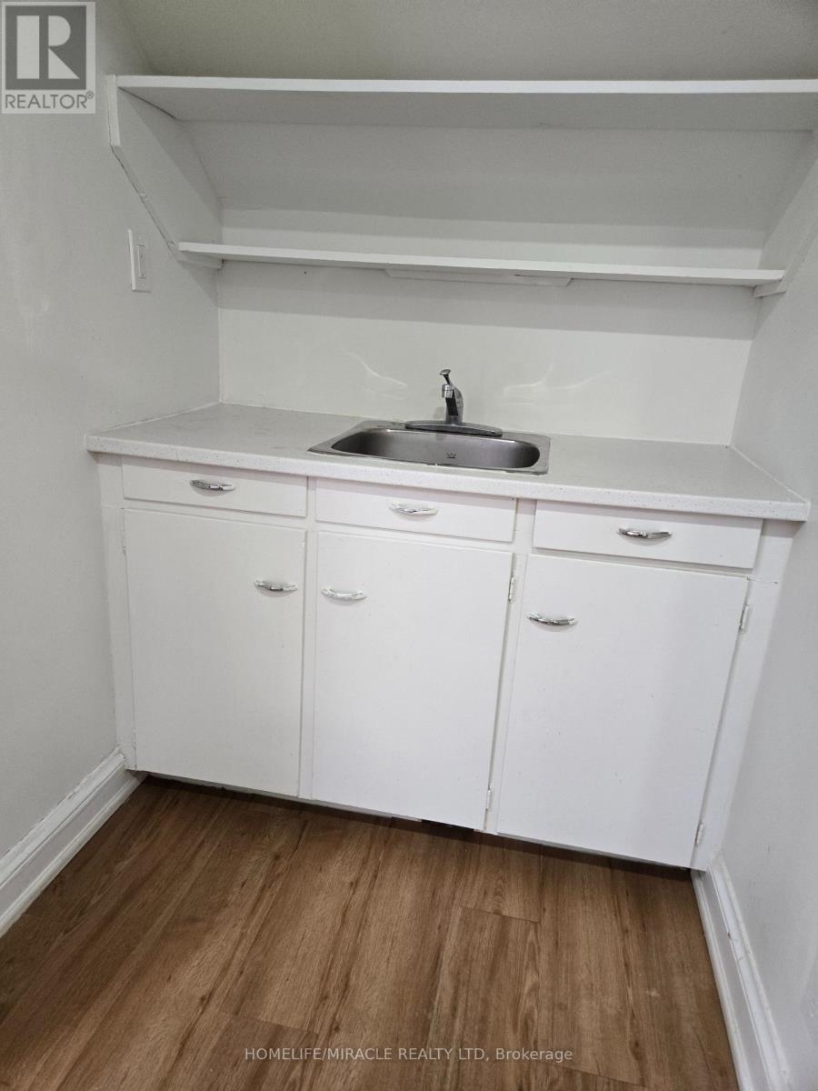 29 Codsell Avenue, Toronto, Ontario  M3H 3V7 - Photo 28 - C13462998