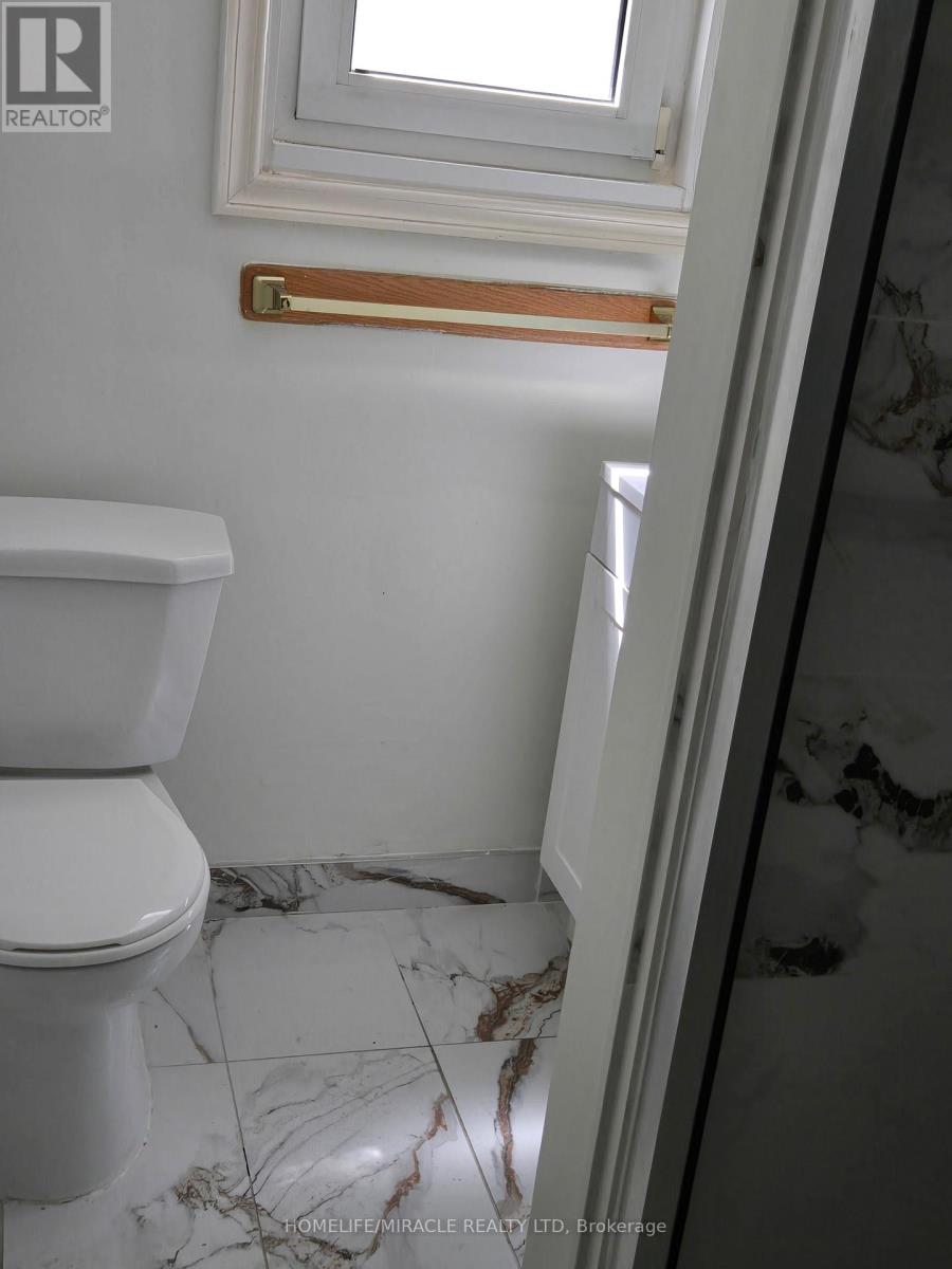 29 Codsell Avenue, Toronto, Ontario  M3H 3V7 - Photo 20 - C13462998