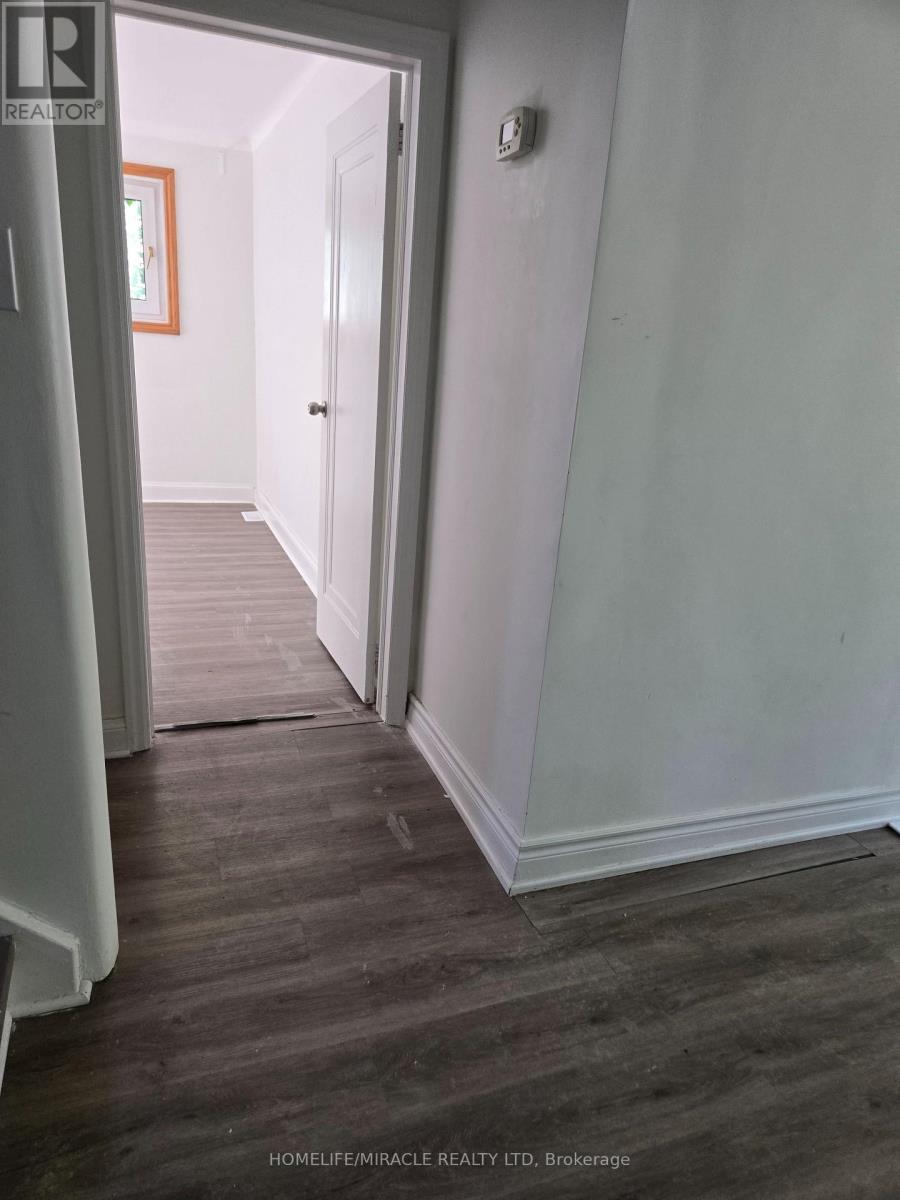 29 Codsell Avenue, Toronto, Ontario  M3H 3V7 - Photo 16 - C13462998