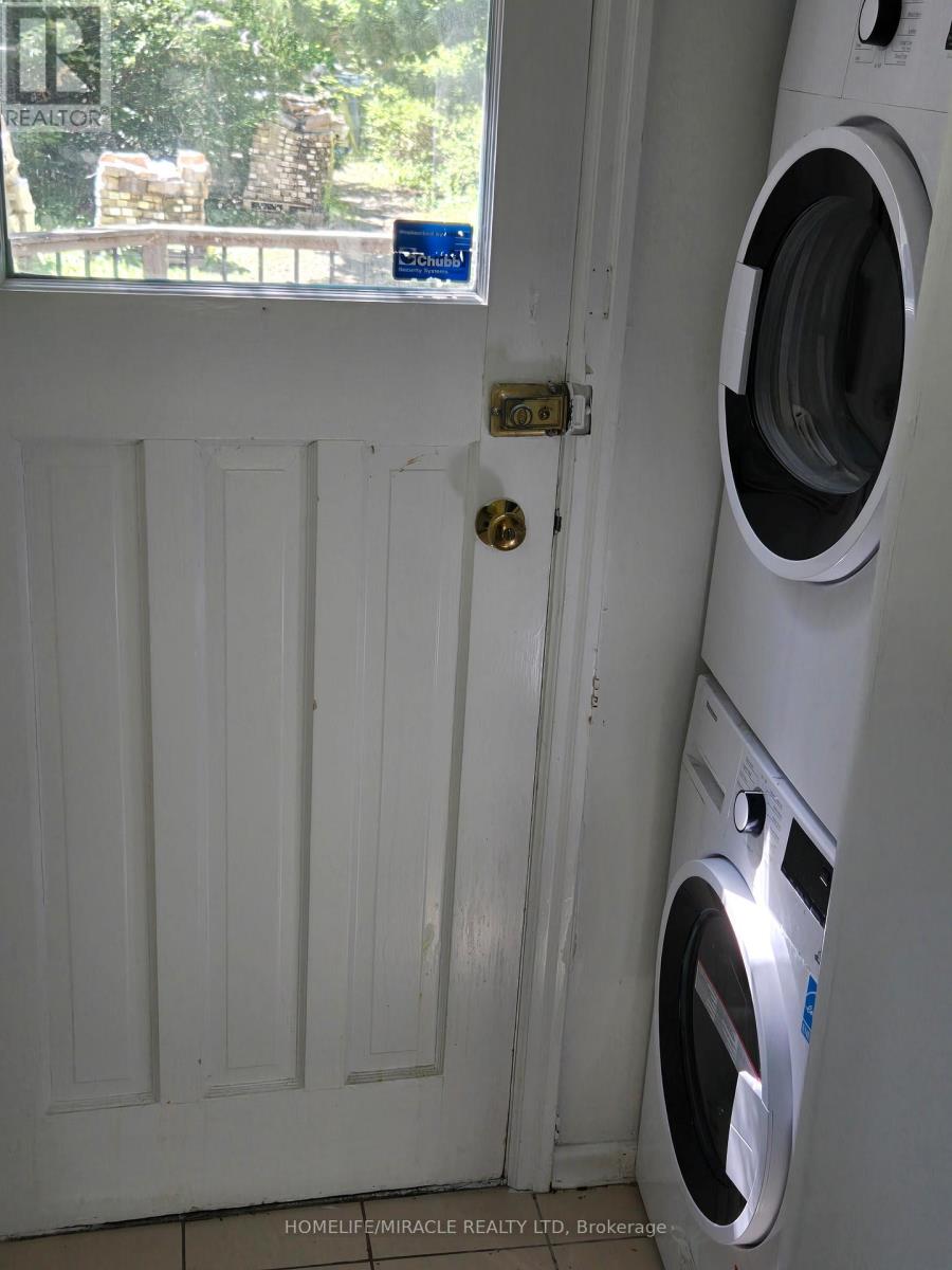 29 Codsell Avenue, Toronto, Ontario  M3H 3V7 - Photo 22 - C13462998