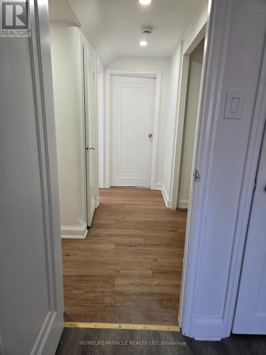 29 Codsell Avenue, Toronto, Ontario  M3H 3V7 - Photo 33 - C13462998