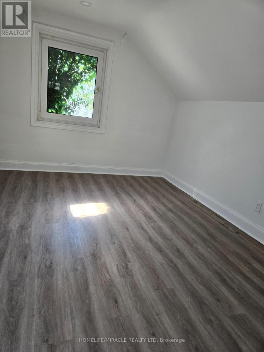 29 Codsell Avenue, Toronto, Ontario  M3H 3V7 - Photo 32 - C13462998