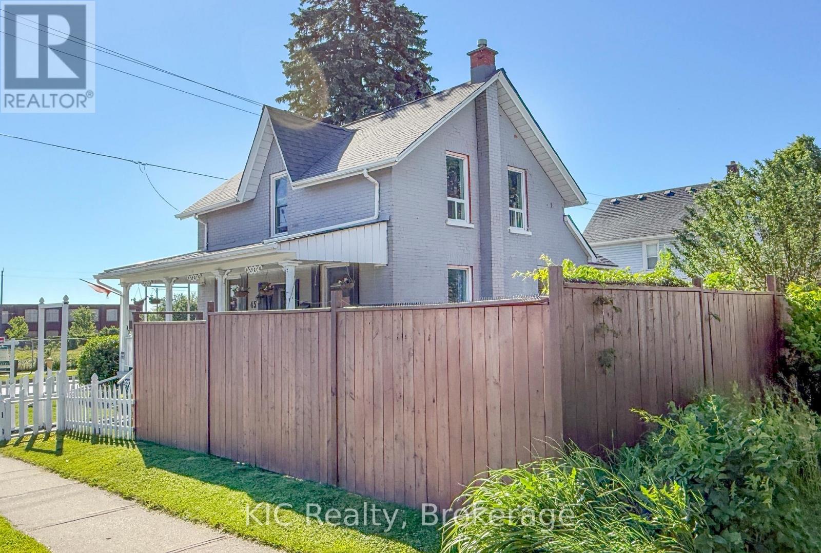 45 Albany Street, Oshawa, Ontario  L1H 2Y9 - Photo 2 - E13477446