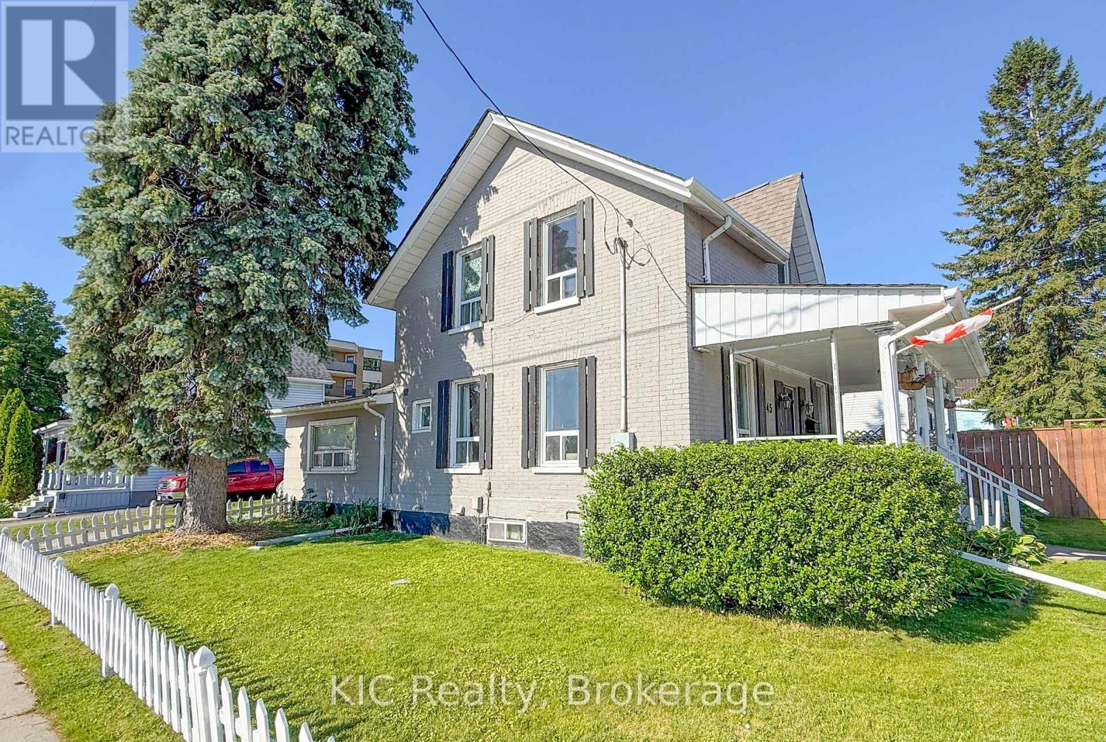 45 Albany Street, Oshawa, Ontario  L1H 2Y9 - Photo 3 - E13477446