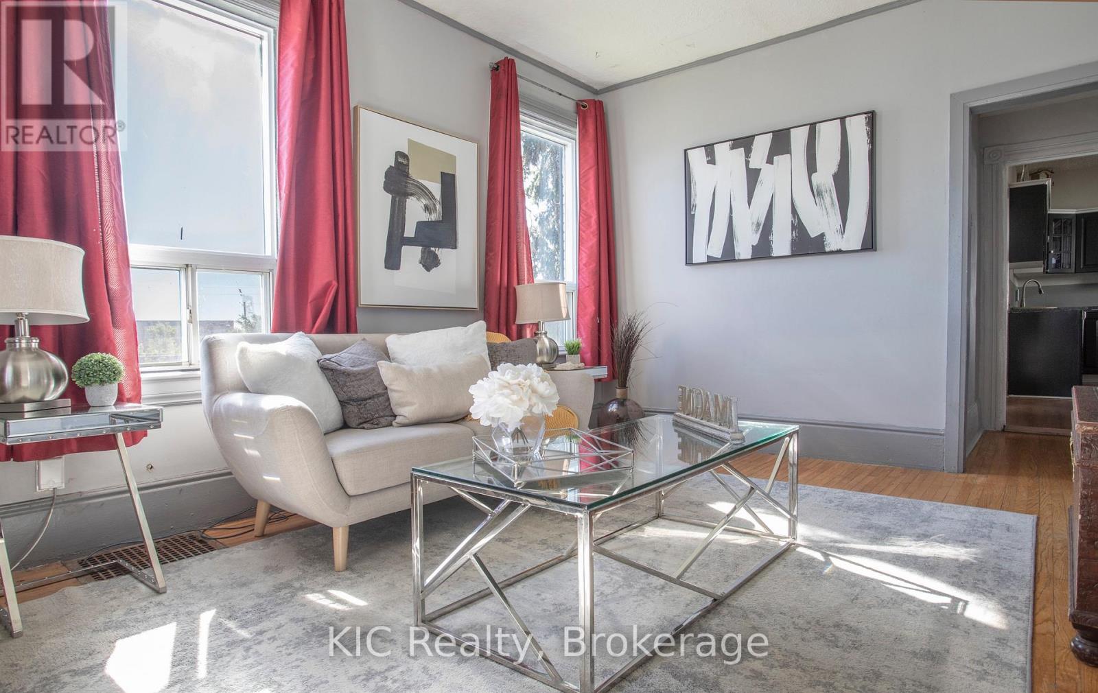 45 Albany Street, Oshawa, Ontario  L1H 2Y9 - Photo 8 - E13477446