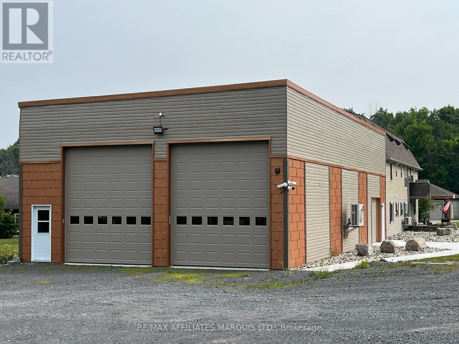 16401 County Rd 2, South Stormont, Ontario  K0C 1P0 - Photo 1 - X13466972