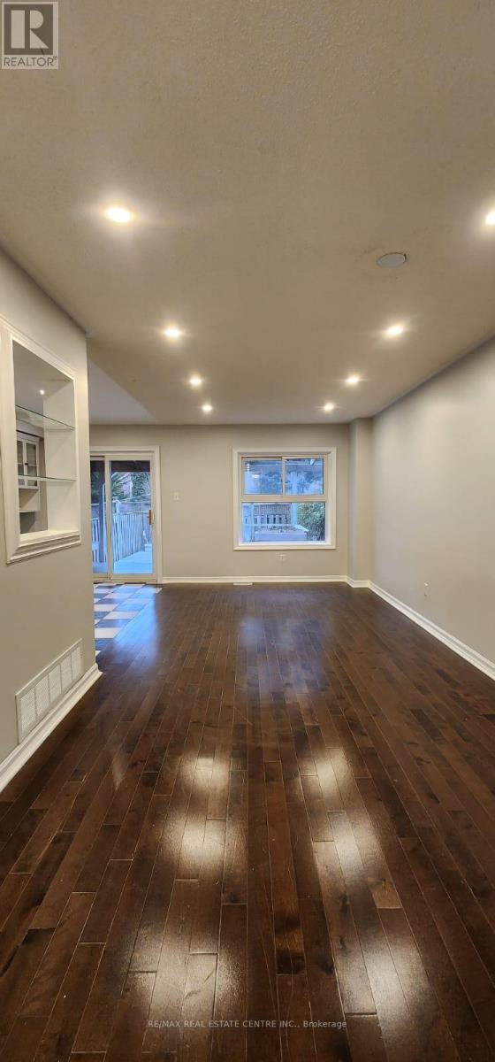 6850 Dillingwood Drive, Mississauga, Ontario  L5N 6Z9 - Photo 14 - W13477148