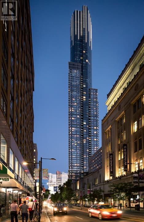 1020 - 386 YONGE STREET, Toronto, Ontario