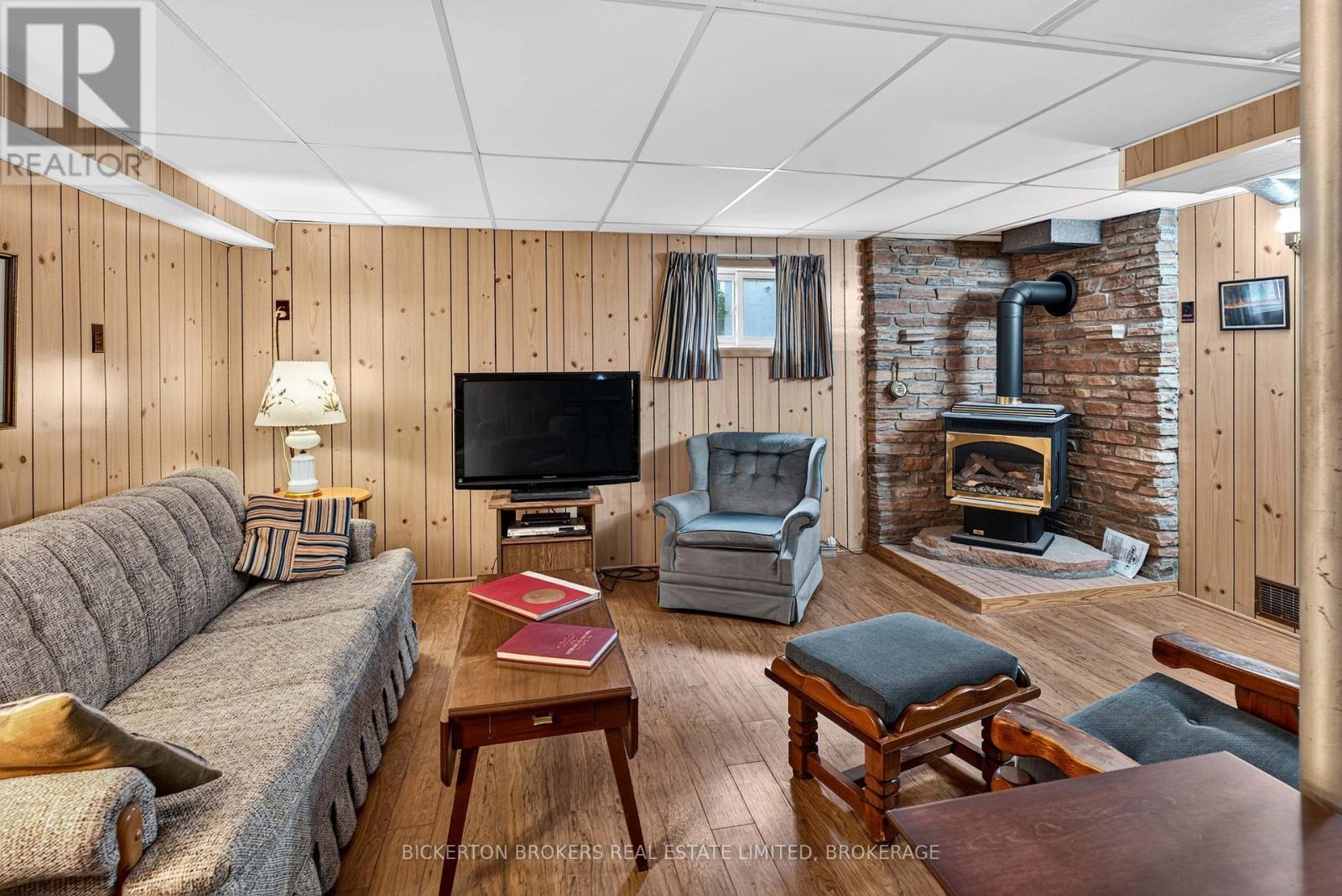 365 Oak Street, Gananoque, Ontario  K7G 2R7 - Photo 38 - X13475278