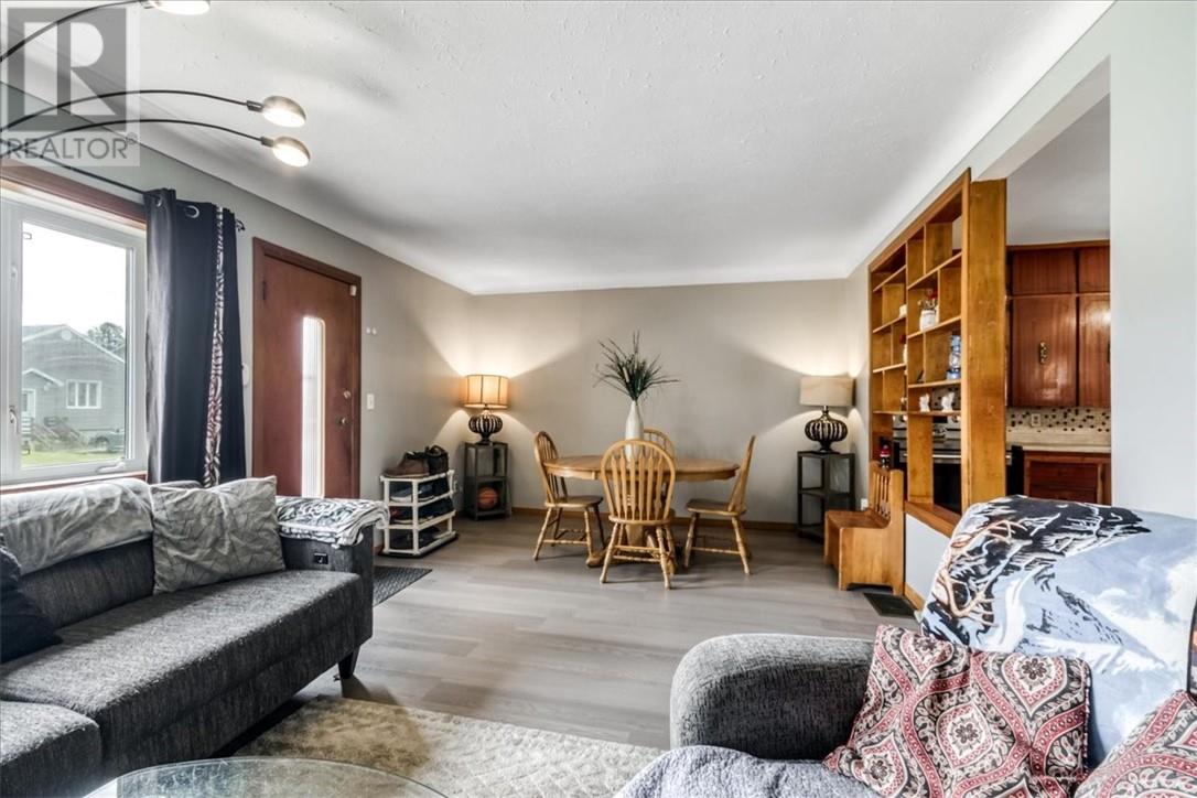 48 Vaughan, Capreol, Ontario  P0M 1H0 - Photo 5 - 2128747