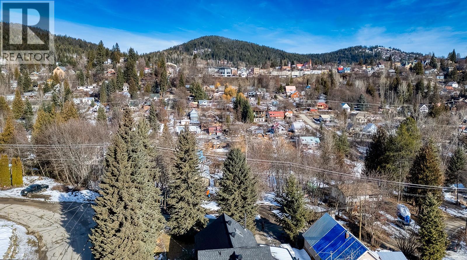 1920 Union Avenue, Rossland, British Columbia