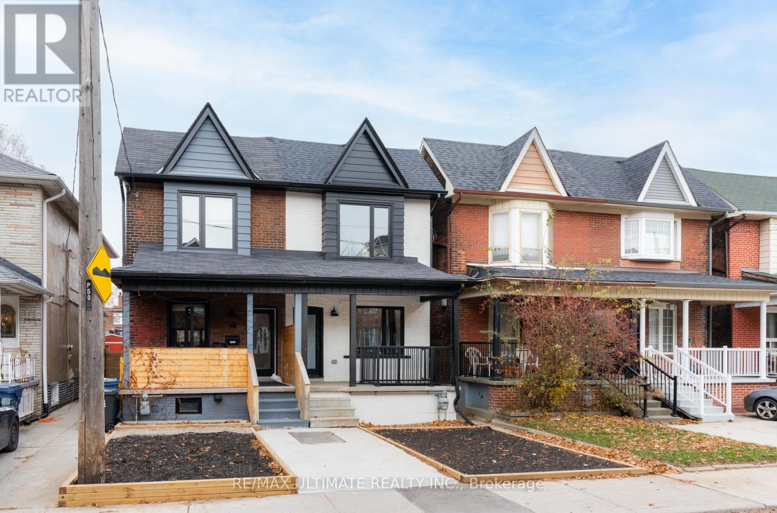 LOWER - 46 RUTLAND STREET, Toronto, Ontario